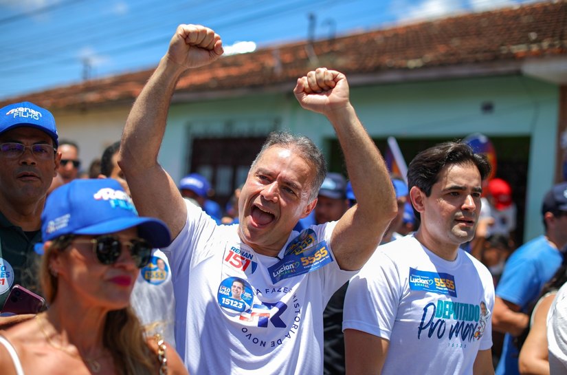 Em Fernão Velho, Renan Filho apresenta plano de obras para o bairro