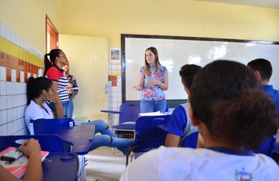 Cibele Moura faz indicação para que Estado forneça internet a professores durante pandemia