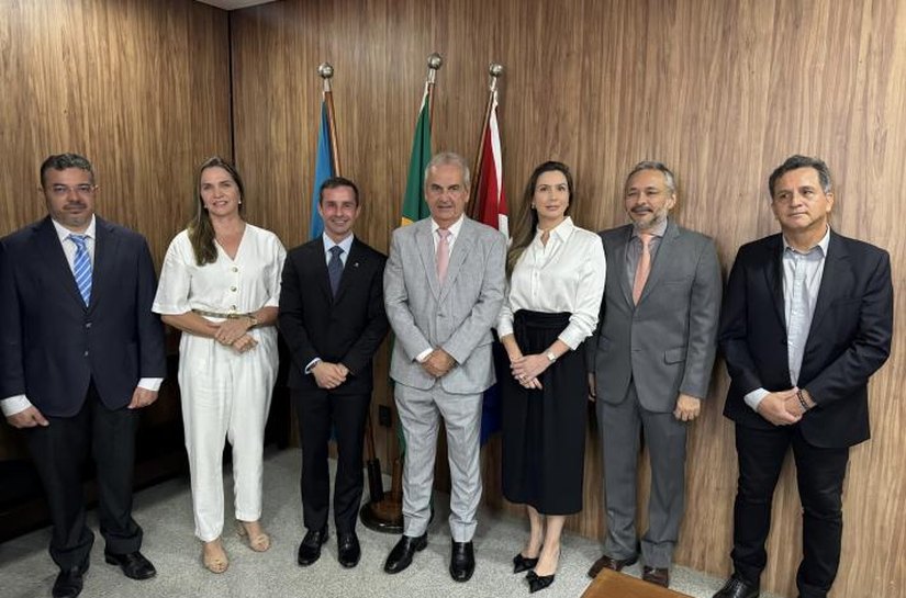 Bruno Toledo toma posse como novo conselheiro do Tribunal de Contas de Alagoas