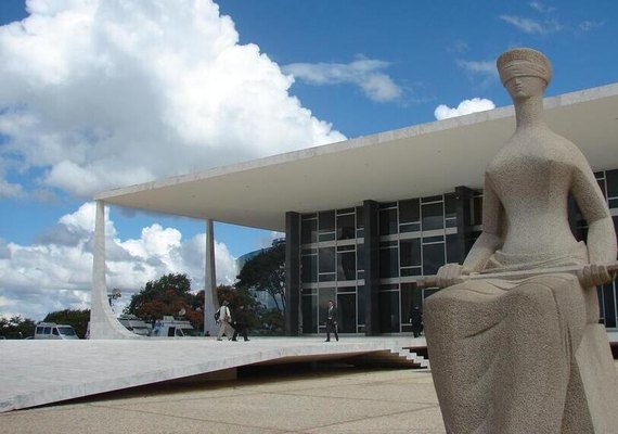 CCJ da Câmara pode votar quatro propostas que têm o STF como alvo nesta terça-feira