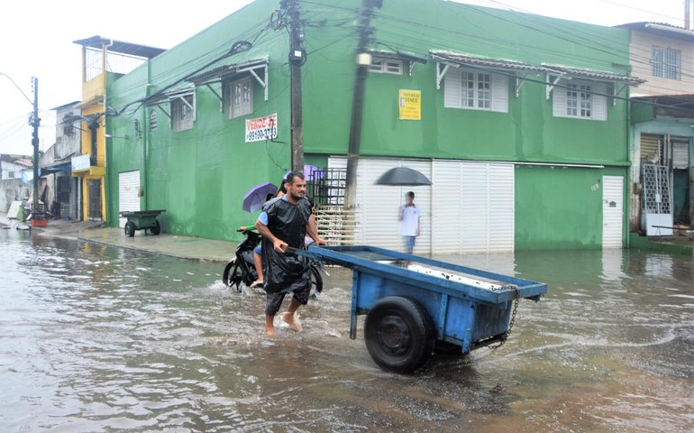 Sesau acende o alerta contra a leptospirose diante dos temporais que atingem Alagoas