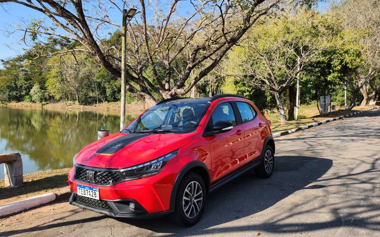Fiat Argo 2026 mantém protagonismo entre os hatches compactos