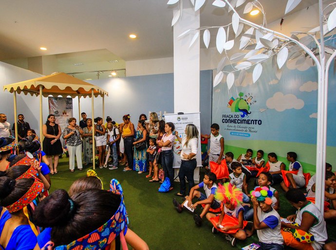 Praça do Conhecimento leva música e palestras a estudantes hoje