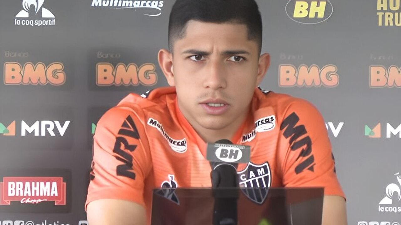 Botafogo confirma contratação do atacante Savarino, ex-Atlético-MG