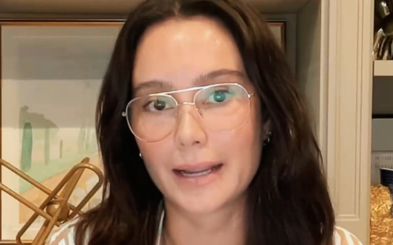 Mulher de Bruce Willis diz que morar em casa separada do ator foi a decisão 'mais difícil'