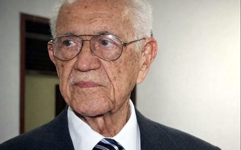 Ponte sobre o Rio São Francisco passa a se chamar Hélio Nogueira Lopes