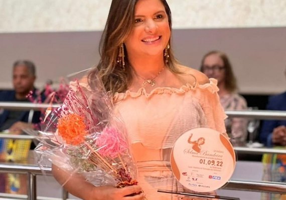 Por sua gestão em Novo Lino, prefeita Marcela Gomes recebe o Prêmio Selma Bandeira