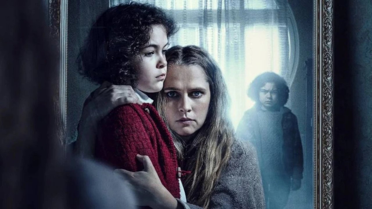 ‘Gêmeo Maligno’, com Teresa Palmer, ganha data de estreia no Brasil