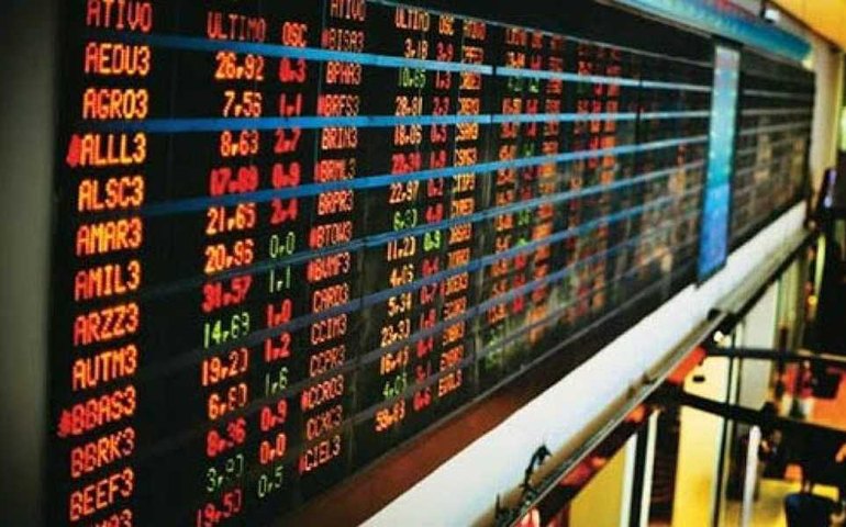 Com exterior positivo, Ibovespa emenda 3º ganho e retoma os 98 mil pontos