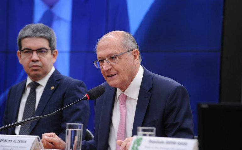 Alckmin defende debate sobre revisão de jornada de trabalho