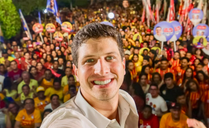 "Com todo respeito, mas até Alagoas passou Pernambuco", diz João Campos em ato no Recife
