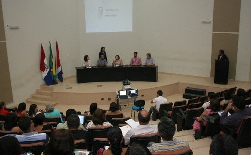 Pacto do Ensino Médio forma mais de três mil professores em Alagoas