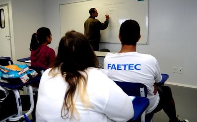 Faetec abre inscrições para cadastro reserva em cursos Técnicos do Pronatec