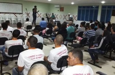 Fornecedores do Estado devem destinar 5% de vagas a dependentes químicos recuperados