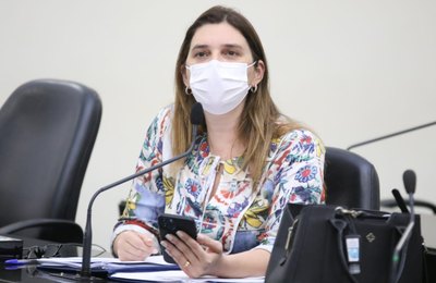 “Uma cesta básica por ano não combate a pandemia”, critica Jó, citando sobra milionária no caixa do Fecoep  