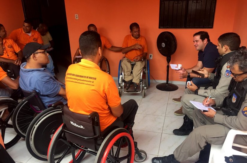 Prefeitura de Maceió debate ações de acessibilidade com cadeirantes