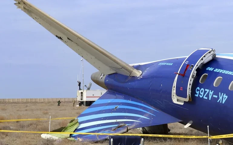 Nos Eua, avião é obrigado a arremeter para evitar colisão com jato que cruzava a pista