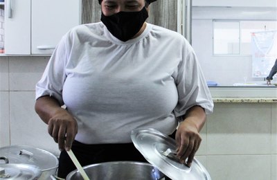 Educação oferta cursos para merendeiros da rede municipal