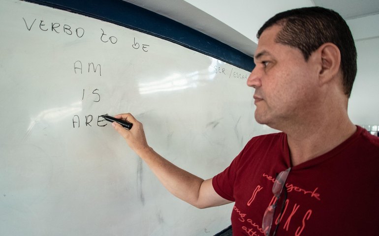 Inscrições para cursos gratuitos de idiomas da Seduc se encerram neste domingo (30)