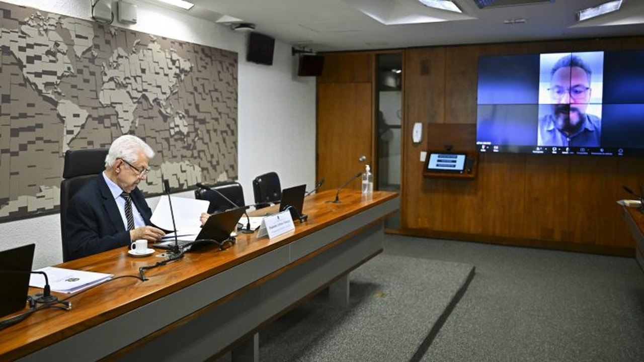 Comissão mista aprova MP que amplia crédito para exportadores e inclui agronegócio