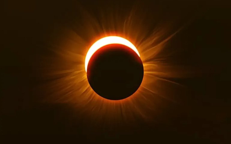 Muita música na orla para assistir ao eclipse anular do sol neste sábado
