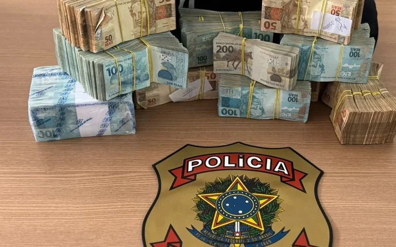 Polícia Federal apreende R$ 500 mil em espécie com médico suspeito de corrupção e lavagem