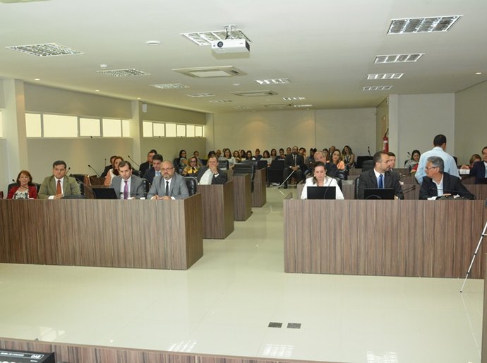 Colégio de Presidentes e Conselho Seccional da OAB/AL repudiam declarações de Bolsonaro