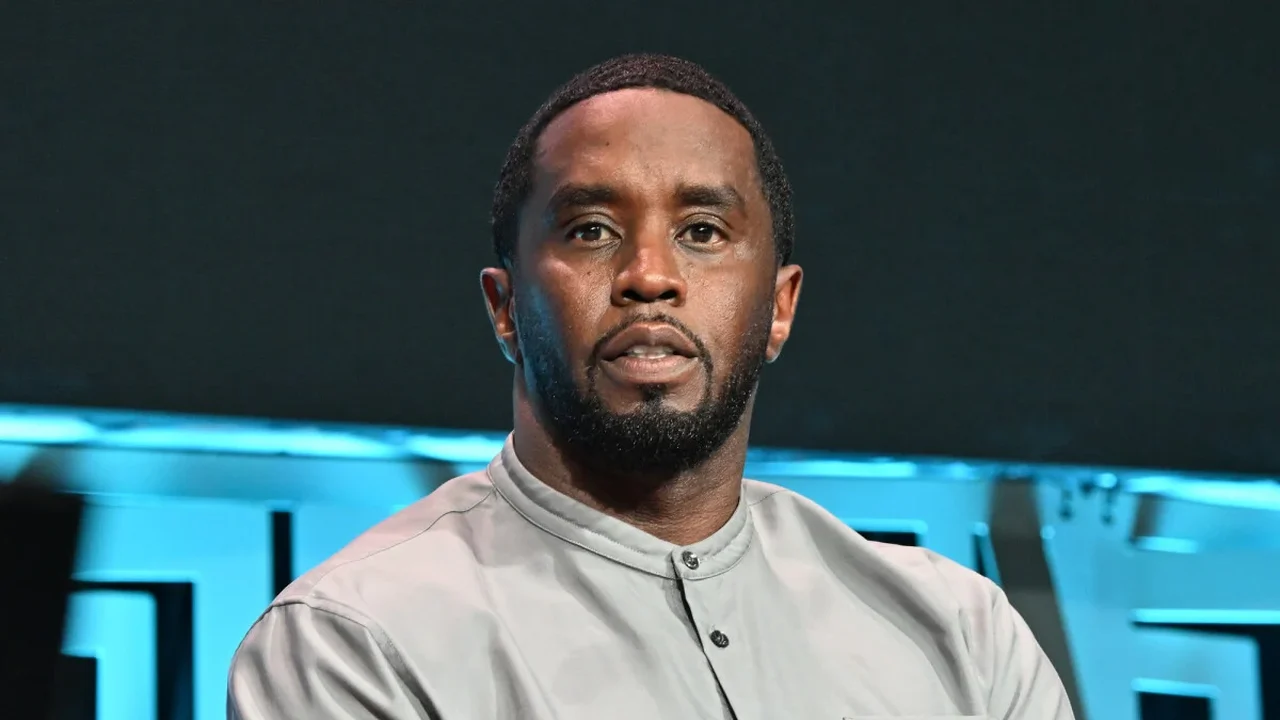 Sean Combs é acusado de ameaçar matar mulher e pendurá-la do 17º andar