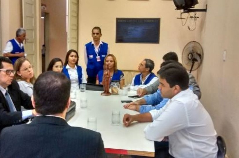 Procon fiscaliza postos de combustível e bancos em Palmeira dos Índios