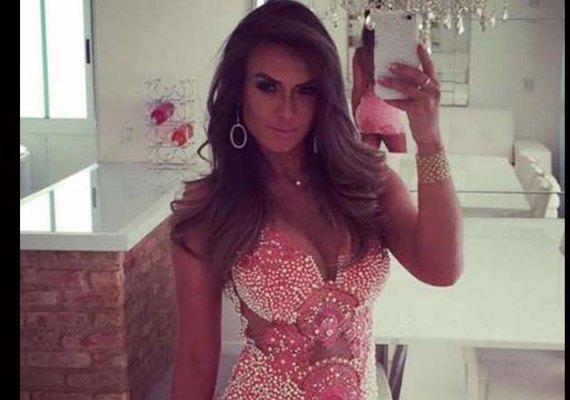 Em menos de dois meses, Nicole Bahls termina namoro em menos de dois meses