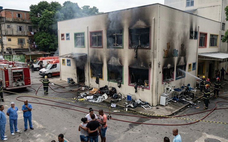 Incêndio atinge setor de pediatria do Hospital Albert Schweitzer, em Realengo