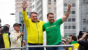 Flávio diz que objetivo de prisão foi "separar um pai de um filho"