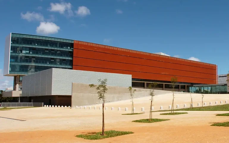 Comissão pede exames médicos para todos os presos após solicitação do GDF para Bolsonaro