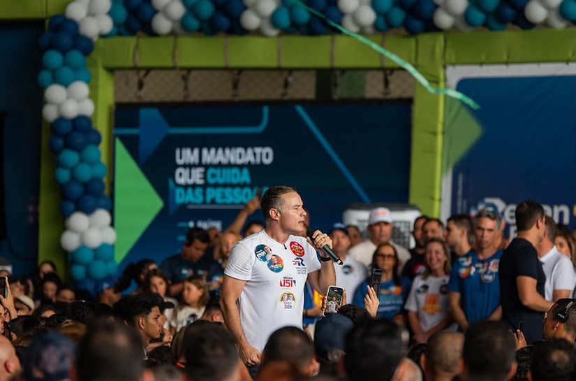 No Benedito Bentes, Renan Filho mostra trabalho na região e assume novo compromisso