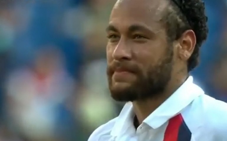Neymar reafirma desejo de continuar no Paris Saint-Germain ao fim da temporada