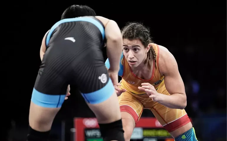 Olimpíadas de Paris: Giullia Penalber perde para chinesa e termina em 5º lugar no wrestling