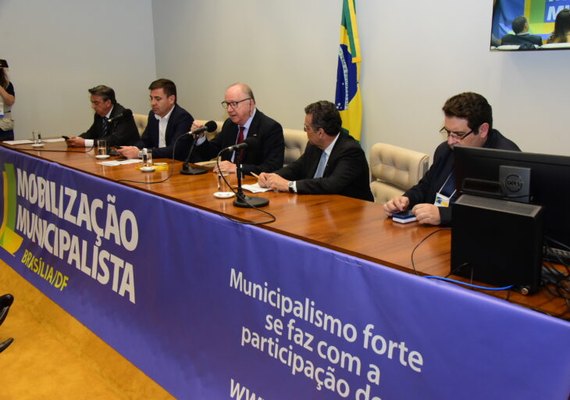 Prefeitos e vereadores enviam carta aos presidenciáveis