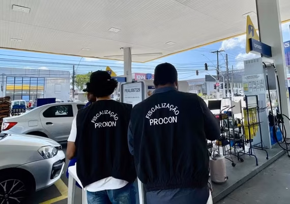 Procon autua cinco postos de combustíveis em Maceió por aumento abusivo nos preços