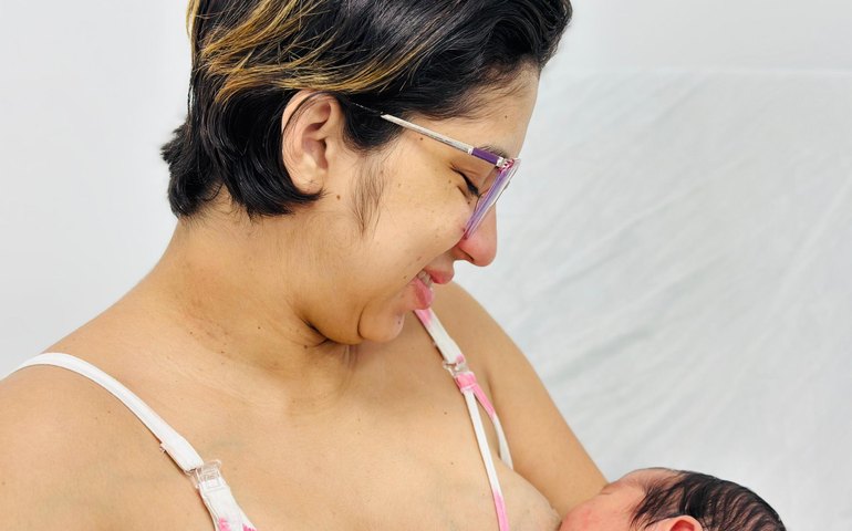 Hospital da Mulher orienta gestantes e puérperas sobre importância da amamentação exclusiva