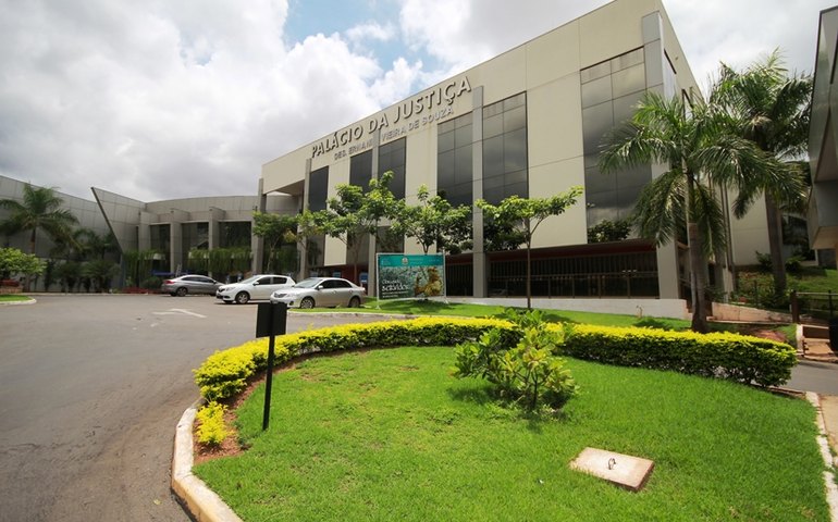 Juiz nega teoria marxista 'mais-valia' para delegados em função de confiança; entenda