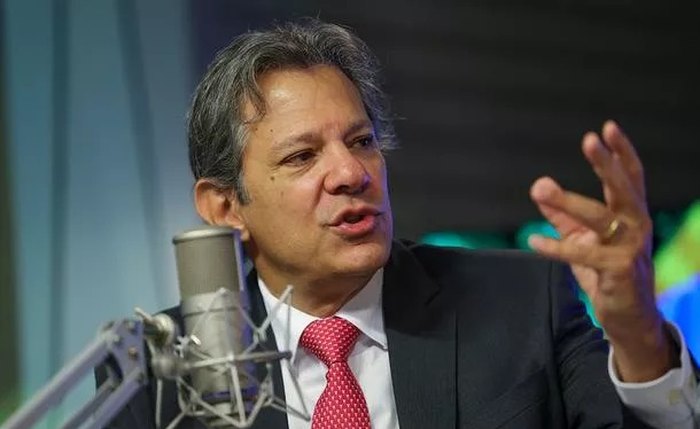 Haddad rebateu críticas do governador Zema, dizendo que ele critica privilégios, mas reajustou o próprio salário em 298%