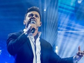 SBT mantém especial de Natal com Zezé Di Camargo após polêmica