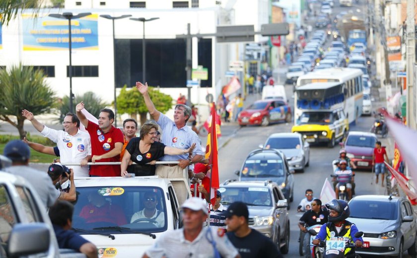 Carreata no Agreste: Collor e Renan recebem apoio dos arapiraquenses