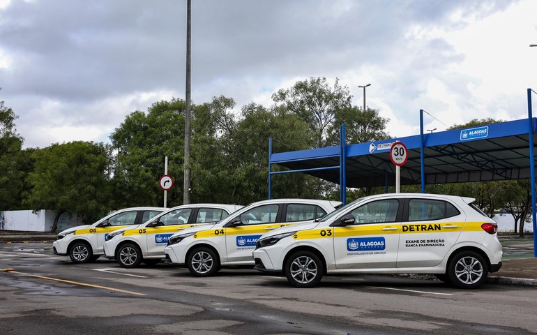 Detran Alagoas é o primeiro do Brasil a ofertar carros automáticos gratuitos para exames práticos