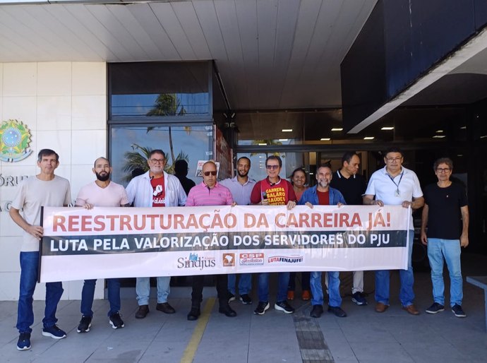 Servidores do Judiciário Federal pleiteiam reestruturação da carreira em mobilização nacional