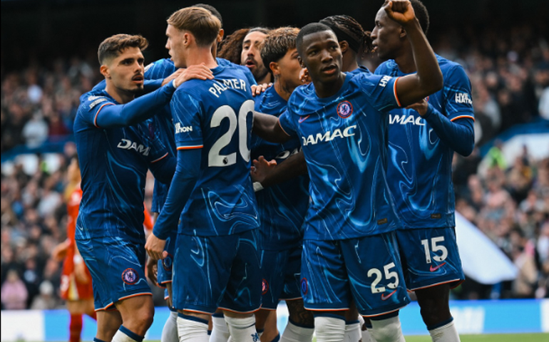 Chelsea derrota o Liverpool no Inglês e mantém chances de buscar vaga na Liga dos Campeões