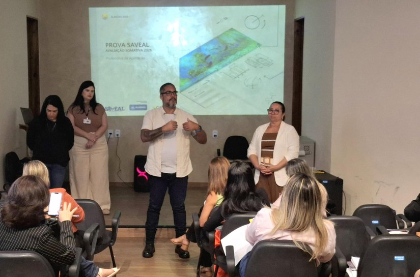 Seduc promove capacitação para aplicação da prova Saveal 2025