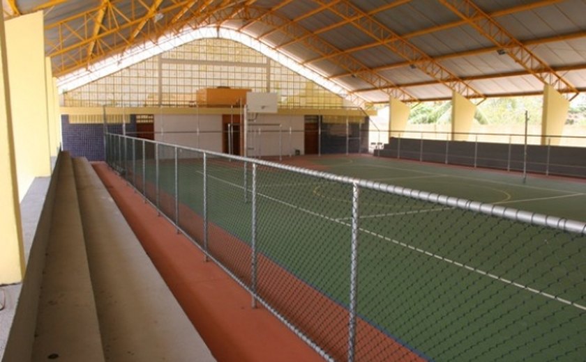 Governo inaugura ginásio esportivo da Escola Estadual Dom Constantino Luers