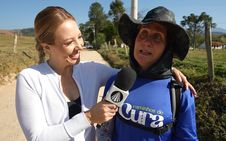 Retratos Femininos estaca mulheres que participaram da romaria Caminhos da Cura