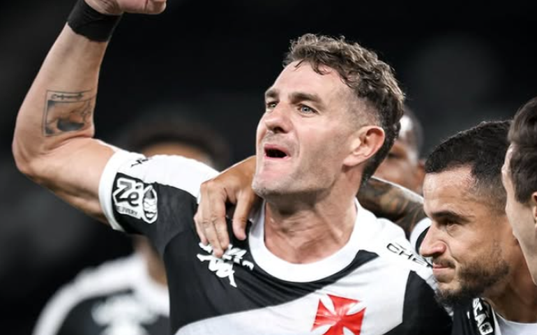 Vegetti fala sobre responsabilidade e metas do Vasco: 'Temos que responder no campo'